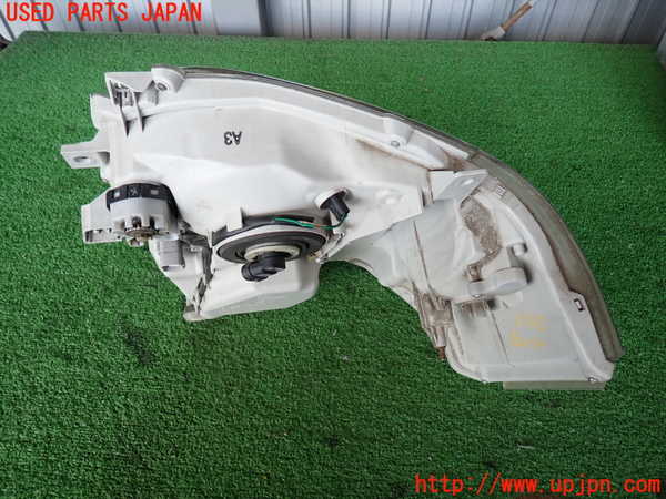 2UPJ-9230451130]ハイエースバン200系(TRH200V)右ヘッドライト LED (ジャンク品) 中古_3