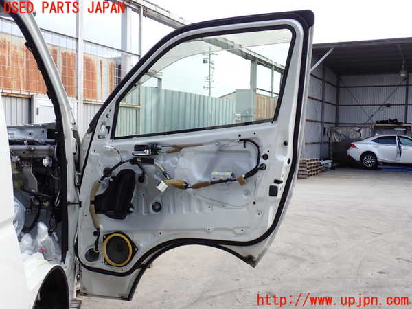 2UPJ-9230451230]ハイエースバン200系(TRH200V)右前ドア (43R-00033) 中古_5