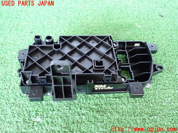 2UPJ-9230456066]ハイエースバン200系(TRH200V)エアコンスイッチ1 中古_3