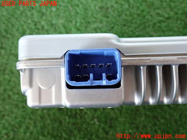 2UPJ-9230456525]ハイエースバン200系(TRH200V)アンプ 中古_2