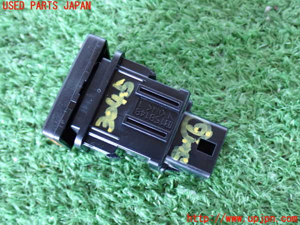 2UPJ-9230456311]ハイエースバン200系(TRH200V)スイッチ6 (PWR DOOR OFF) 中古_2