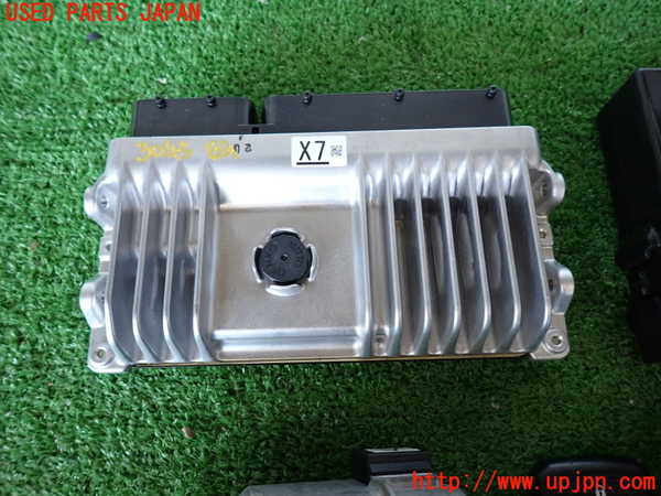2UPJ-9230456110]ハイエースバン200系(TRH200V)エンジンコンピューター 中古_2