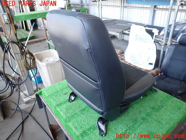 2UPJ-9230457035]ハイエースバン200系(TRH200V)運転席シート 中古_3