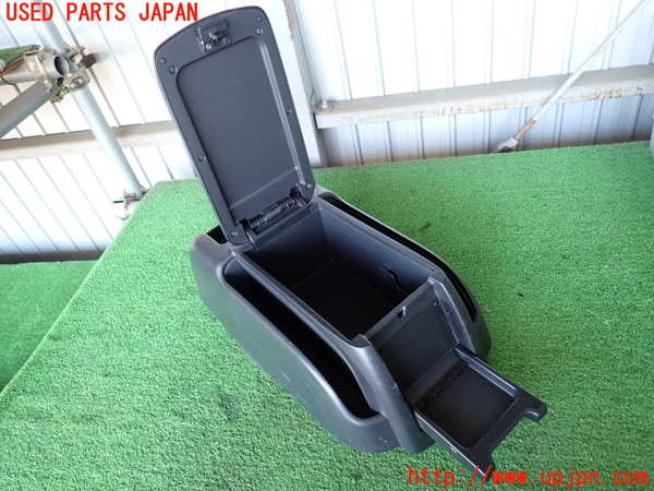 2UPJ-9230457540]ハイエースバン200系(TRH200V)センターコンソール 中古_2