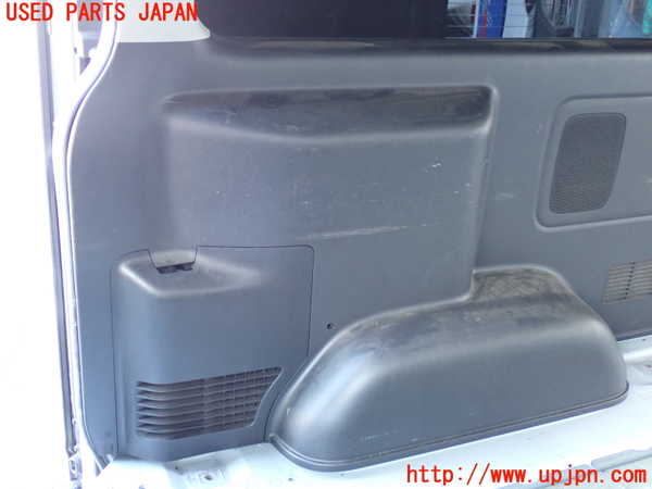 2UPJ-9230457675]ハイエースバン200系(TRH200V)右リアピラートリム 中古_3