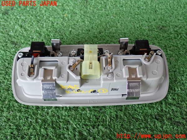 2UPJ-9230456411]ハイエースバン200系(TRH200V)ルームランプ1 (真中 1列目) 中古_2