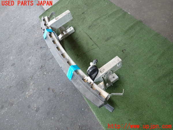 2UPJ-9230461014]BMW i3(1Z06)(I01)フロントバンパーホースメント 中古_2