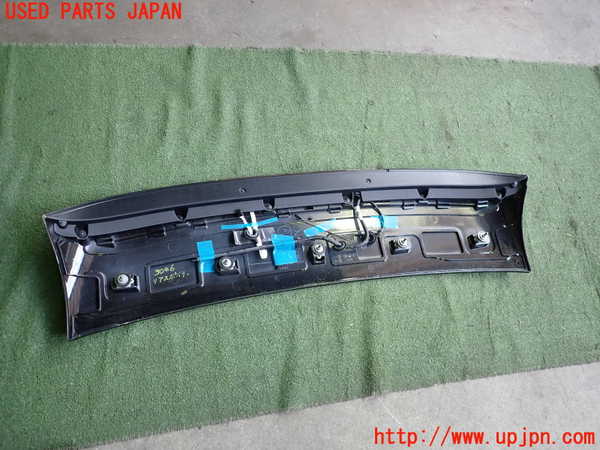 2UPJ-9230461520]BMW i3(1Z06)(I01)リアスポイラー 中古_3