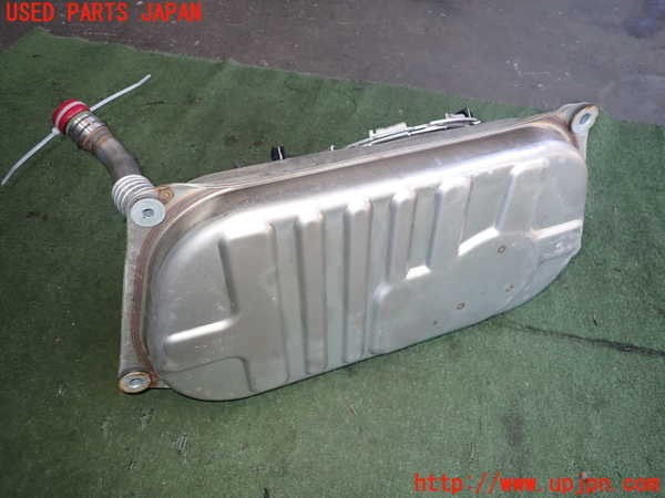 2UPJ-9230462500]BMW i3(1Z06)(I01)燃料タンク 中古_3