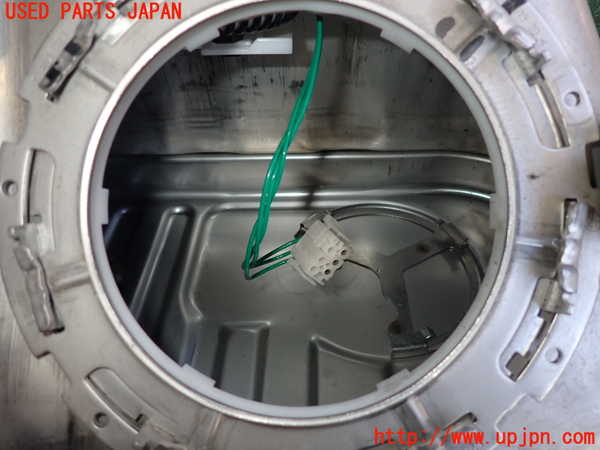 2UPJ-9230462500]BMW i3(1Z06)(I01)燃料タンク 中古_4