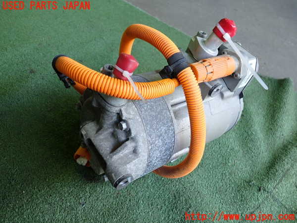 2UPJ-9230466025]BMW i3(1Z06)(I01)エアコンコンプレッサー 中古_2