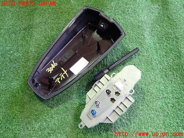 2UPJ-9230466550]BMW i3(1Z06)(I01)アンテナ 【ジャンク品】 中古_3