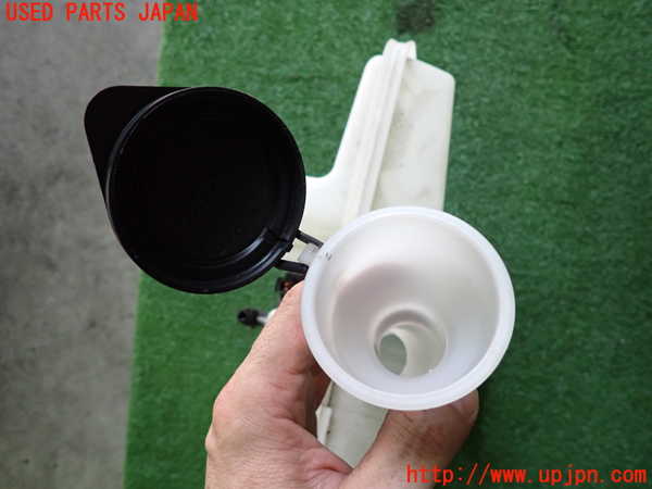 2UPJ-9230466791]BMW i3(1Z06)(I01)ウォッシャータンク1 中古_3