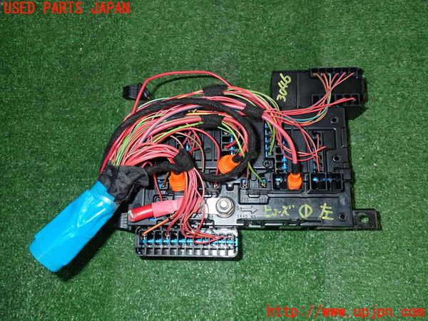 2UPJ-9230466741]BMW i3(1Z06)(I01)ヒューズボックス1 中古_2