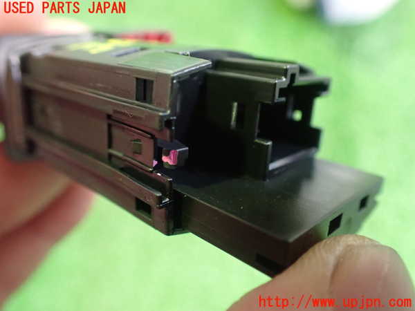 2UPJ-9230466290]BMW i3(1Z06)(I01)ハザードスイッチ 中古_3