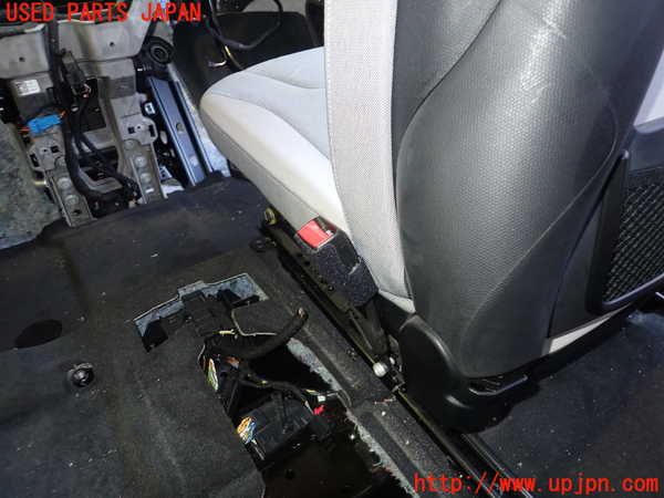 2UPJ-9230467035]BMW i3(1Z06)(I01)運転席シート 中古_5