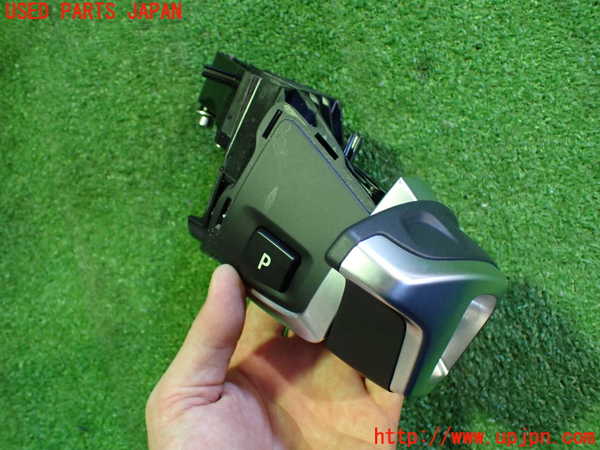 2UPJ-9230467555]BMW i3(1Z06)(I01)ATシフトレバー 中古_2