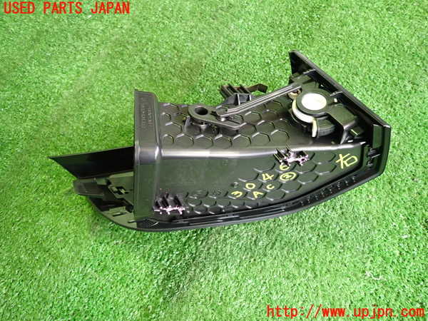 2UPJ-9230467527]BMW i3(1Z06)(I01)エアコン吹き出し口2 右 【ジャンク品】 中古_3