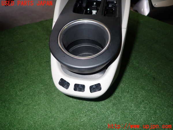 2UPJ-9230467540]BMW i3(1Z06)(I01)センターコンソール 中古_5