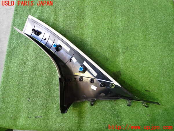 2UPJ-9230467655]BMW i3(1Z06)(I01)右フロントピラートリム 中古_2
