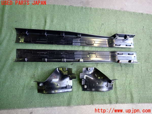 2UPJ-9230467740]BMW i3(1Z06)(I01)スカッフプレート 【ジャンク品】 中古_2