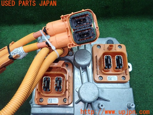 3UPJ=9230470581]BMW i3(1Z06 I01)純正 6144 8678980 SG コンフォート充電エレクトロニクス 中古_4