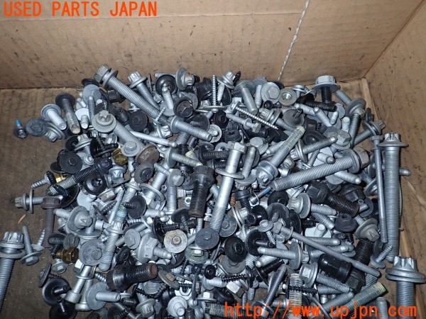 3UPJ=9230470720]BMW i3(1Z06 I01)ネジ・ナット・ステー類 セット ジャンク_4