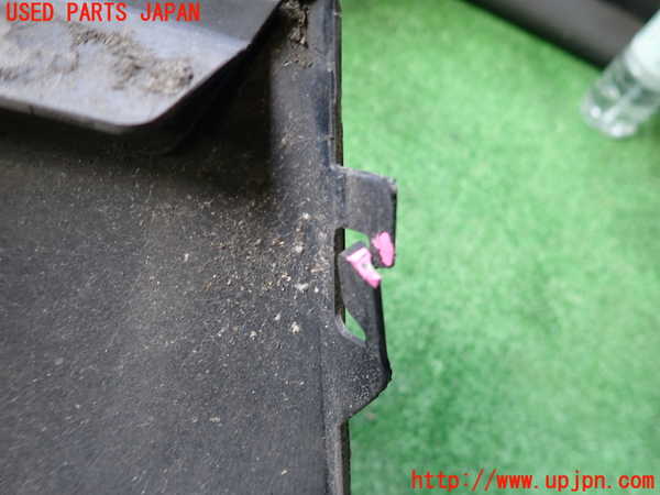 2UPJ-9230471610]BMW i3(1Z06)リアバンパー 中古 (I01)_5