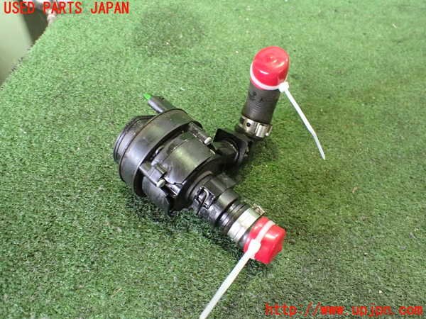 2UPJ-9230472110]BMW i3(1Z06)ウォーターポンプ 中古 (I01)_2