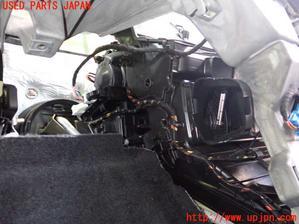 2UPJ-9230476081]BMW i3(1Z06)エバポレーター1 中古 (I01)_3