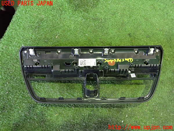 2UPJ-9230476066]BMW i3(1Z06)エアコンスイッチ1 中古 (I01)_2
