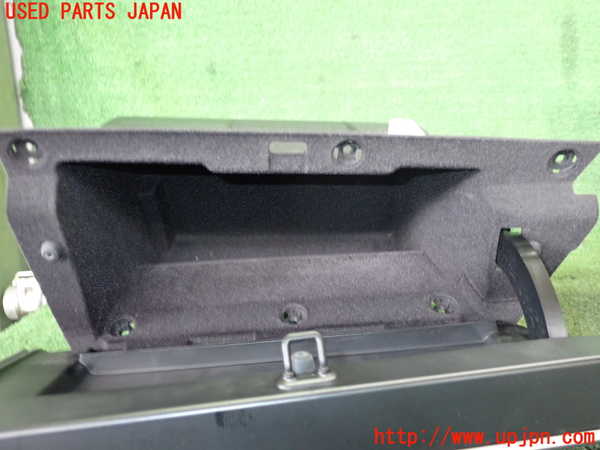 2UPJ-9230477516]BMW i3(1Z06)グローブボックス1 中古 (I01)_3