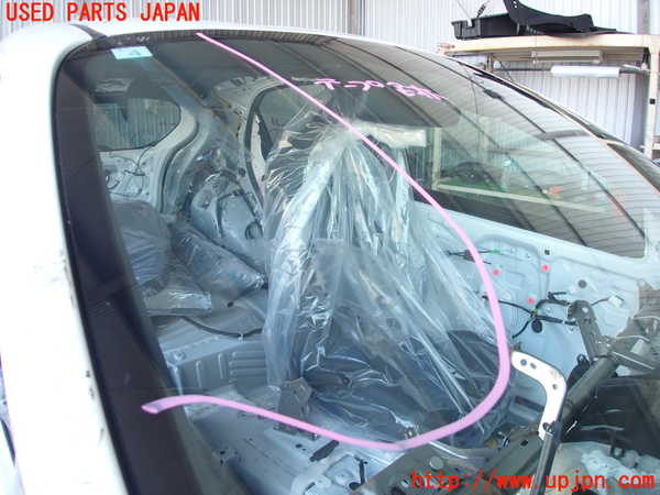 2UPJ-9230481195]ヤリス(YARIS)(KSP210)フロントガラス (43R-010444 M311) 中古_2