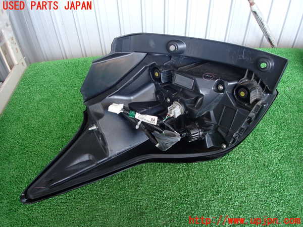 2UPJ-9230481530]ヤリス(YARIS)(KSP210)右テールランプ 中古_2