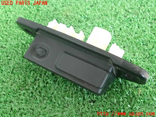 2UPJ-9230481590]ヤリス(YARIS)(KSP210)バックドアハンドル(アウターハンドル) 中古_2