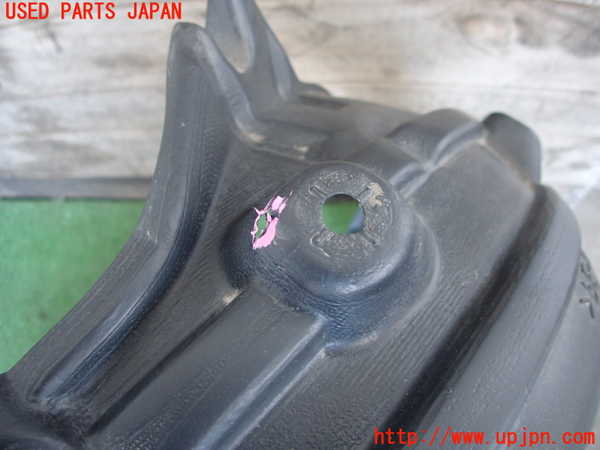 2UPJ-9230481092]ヤリス(YARIS)(KSP210)左前フェンダーライナー 中古_3