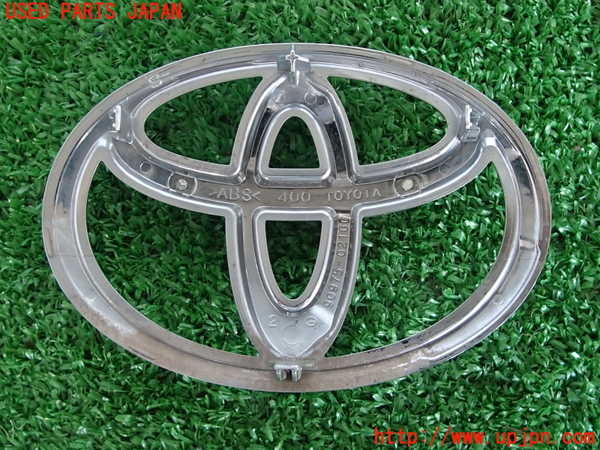2UPJ-9230481631]ヤリス(YARIS)(KSP210)エンブレム1 中古_2