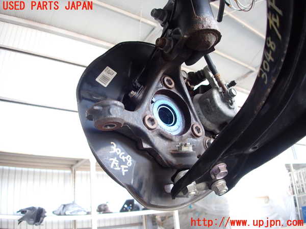 2UPJ-9230484295]ヤリス(YARIS)(KSP210)左フロントナックルハブ 中古_2
