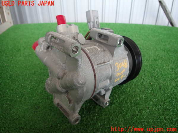 2UPJ-9230486025]ヤリス(YARIS)(KSP210)エアコンコンプレッサー 中古_2