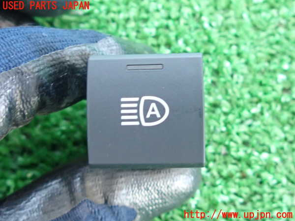 2UPJ-9230486307]ヤリス(YARIS)(KSP210)スイッチ2 (ヘッドライトオート) 中古_3