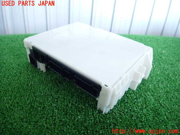 2UPJ-9230486742]ヤリス(YARIS)(KSP210)ヒューズボックス2 中古_2