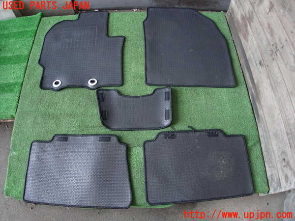 2UPJ-9230487800]ヤリス(YARIS)(KSP210)フロアマット 中古_4