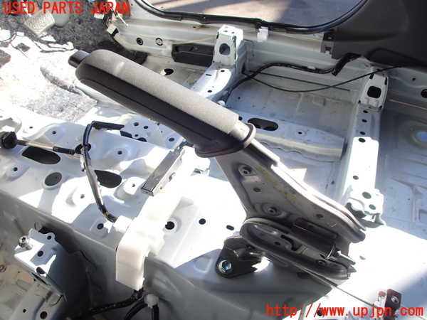 2UPJ-9230487550]ヤリス(YARIS)(KSP210)サイドブレーキレバー 中古_2