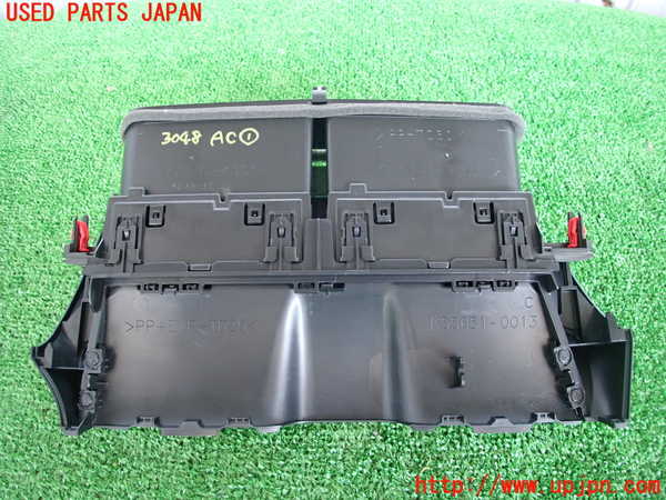 2UPJ-9230487526]ヤリス(YARIS)(KSP210)エアコン吹き出し口1 (真中) 中古_2