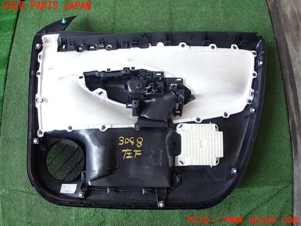 2UPJ-9230481264]ヤリス(YARIS)(KSP210)左前ドア内張り 中古_4