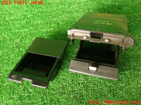 2UPJ-9230507821]シビック フェリオ(EK3)灰皿1 中古_3