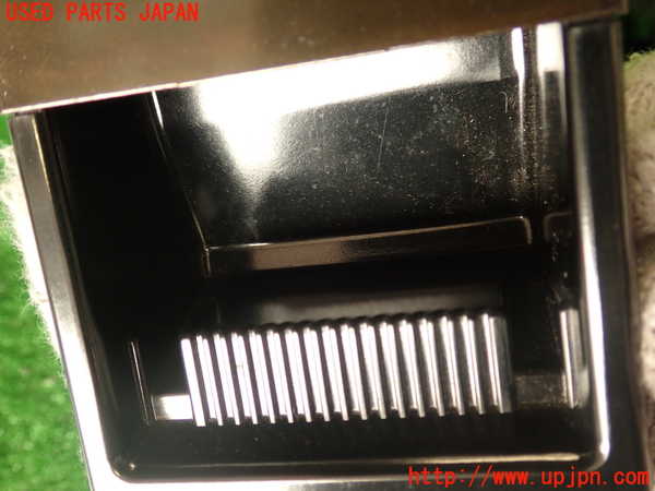 2UPJ-9230507821]シビック フェリオ(EK3)灰皿1 中古_5