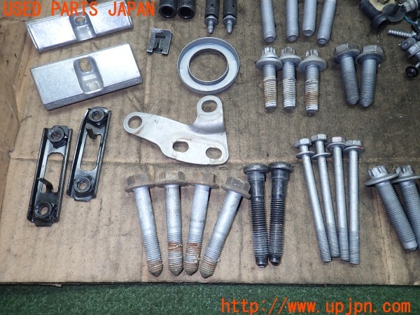 3UPJ=9230510720]BMW ミニ(MINI)クーパーD(XN15 F56)ネジ・ナット・ステー類 セット ジャンク_3