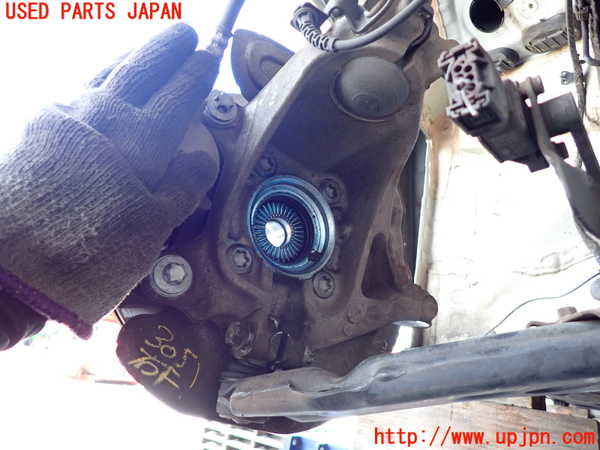 2UPJ-9230514290]BMW ミニ(MINI)クーパーD(XN15)(F56)右フロントナックルハブ 中古_2