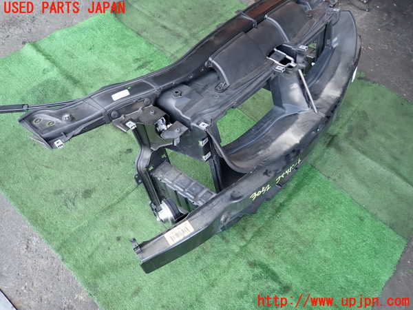2UPJ-9230521041]BMW 320i(PG20)(E90)コアサポート 中古_3